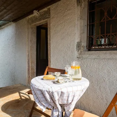 Larca Apartment *